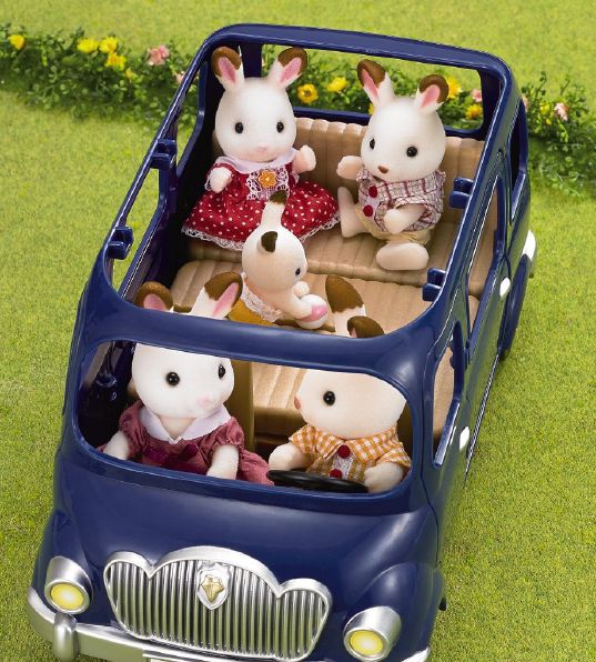 Calico Critters Family Seven Seater