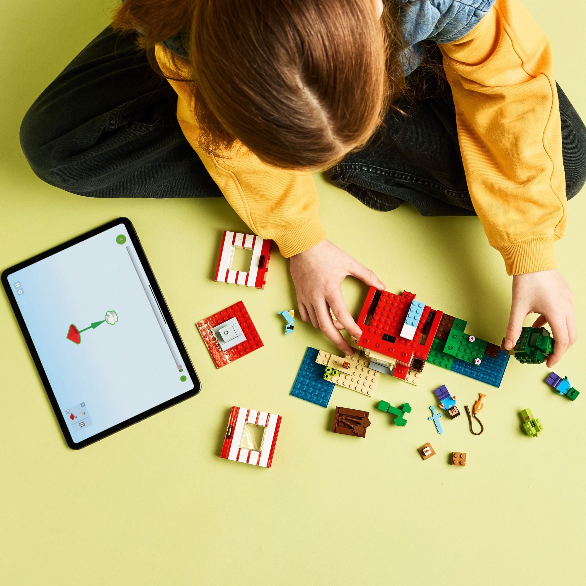 LEGO Minecraft The TNT Jungle House 21275