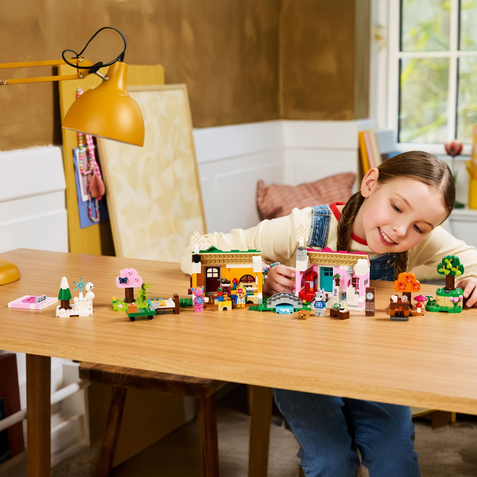 LEGO Animal Crossing Creative Houses: Seasons of Fun 77057