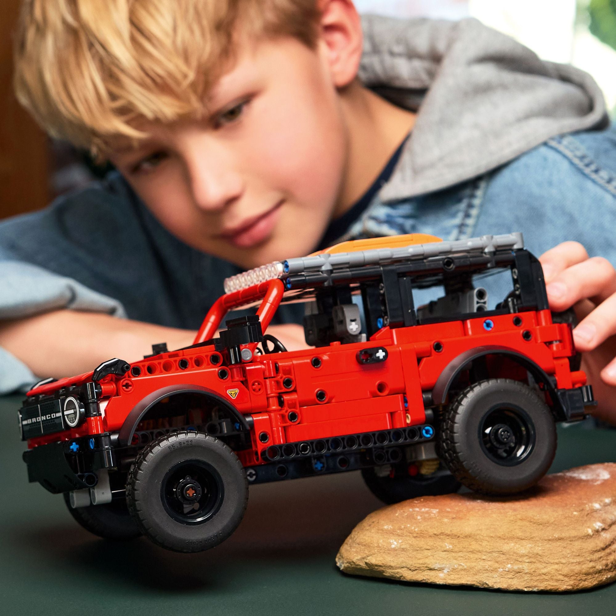 LEGO Technic Ford Bronco? SUV 42213