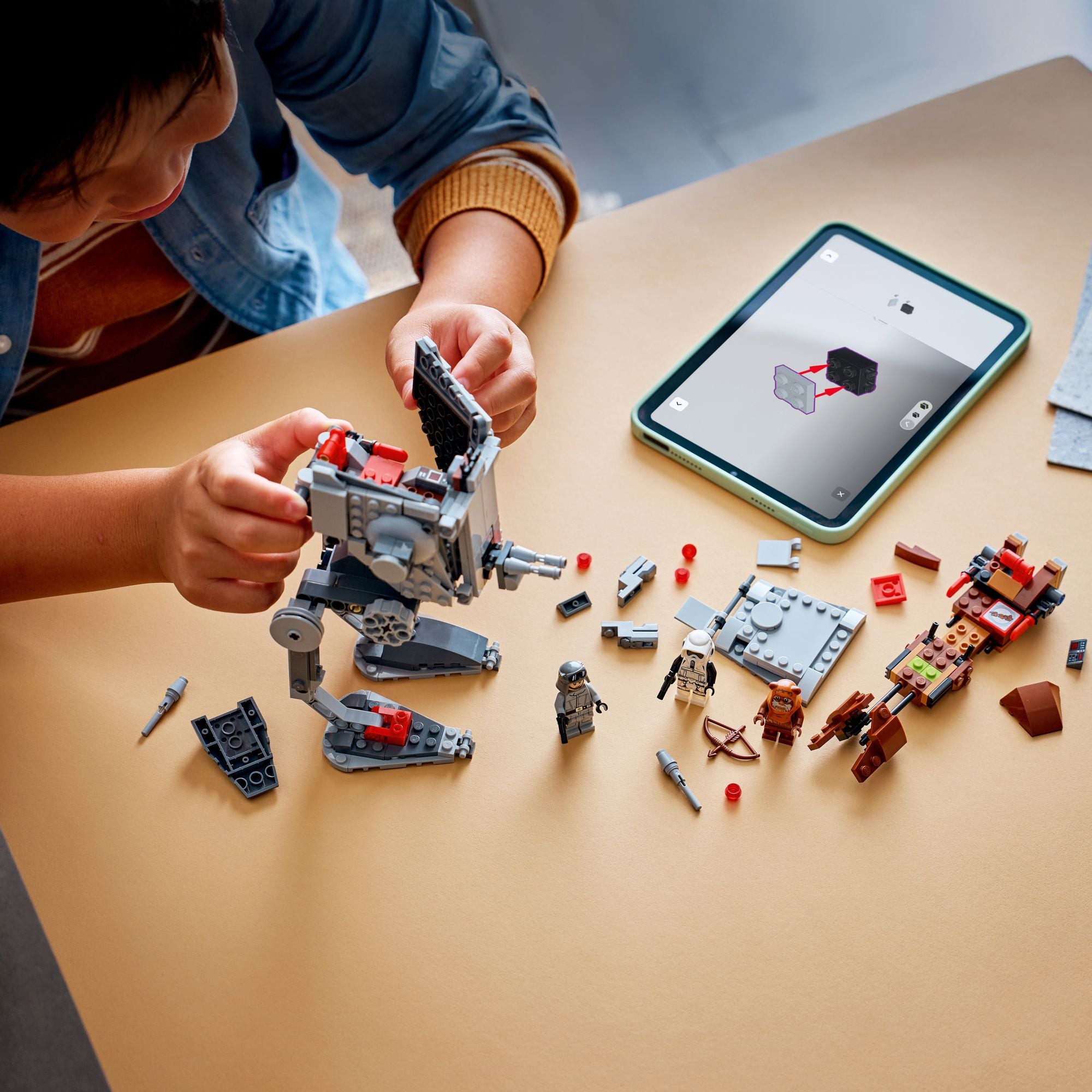 LEGO Star Wars SMART Play™: AT-ST™ Attack on Endor 75424