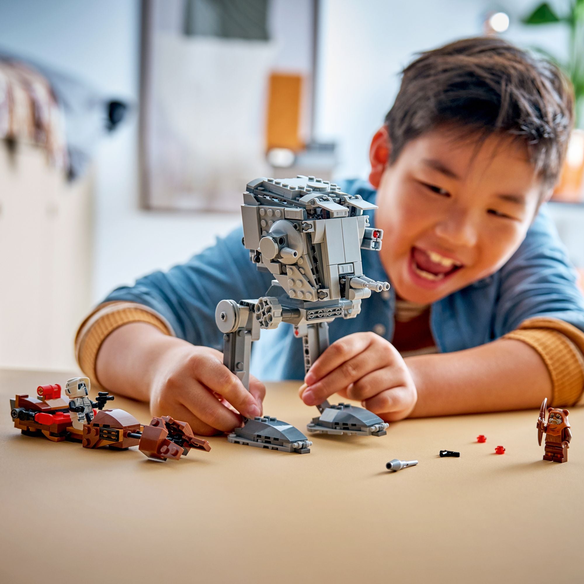 LEGO Star Wars SMART Play™: AT-ST™ Attack on Endor 75424
