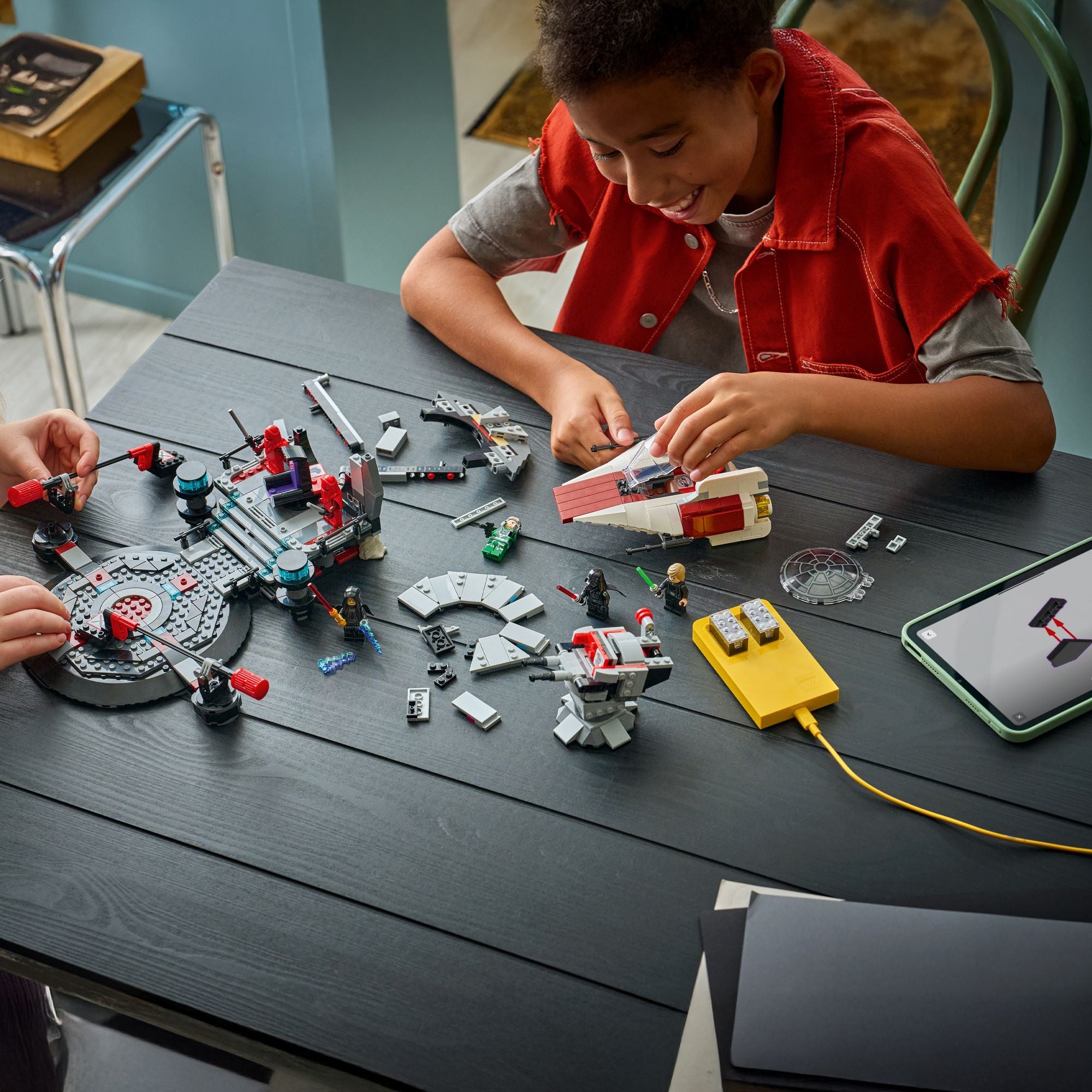 LEGO Star Wars SMART Play: Throne Room Duel & A-Wing 75427