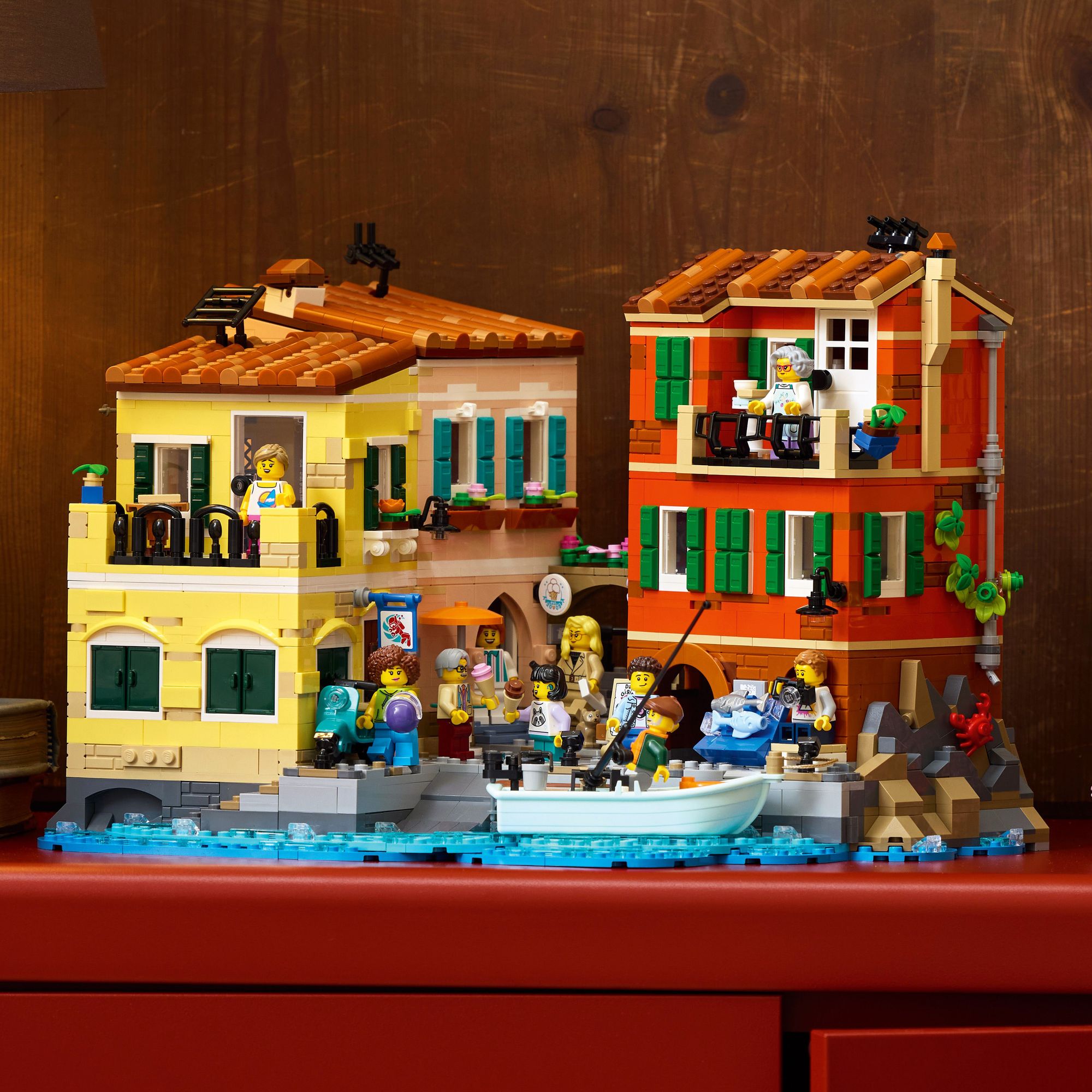 LEGO Ideas 21359 Italian Riviera