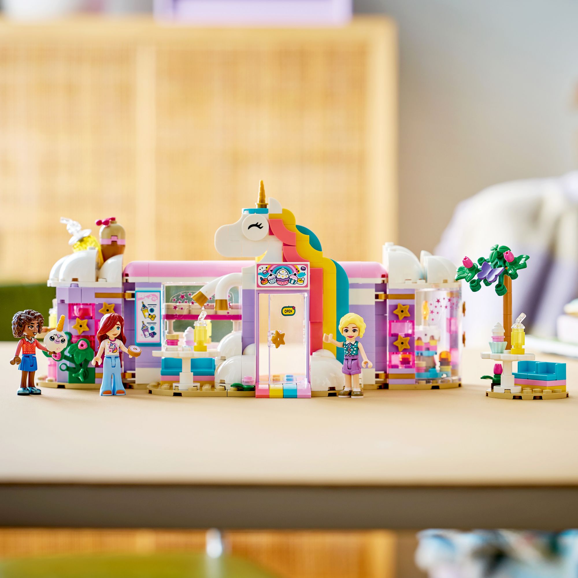 LEGO Friends Unicorn Dream Café 42684
