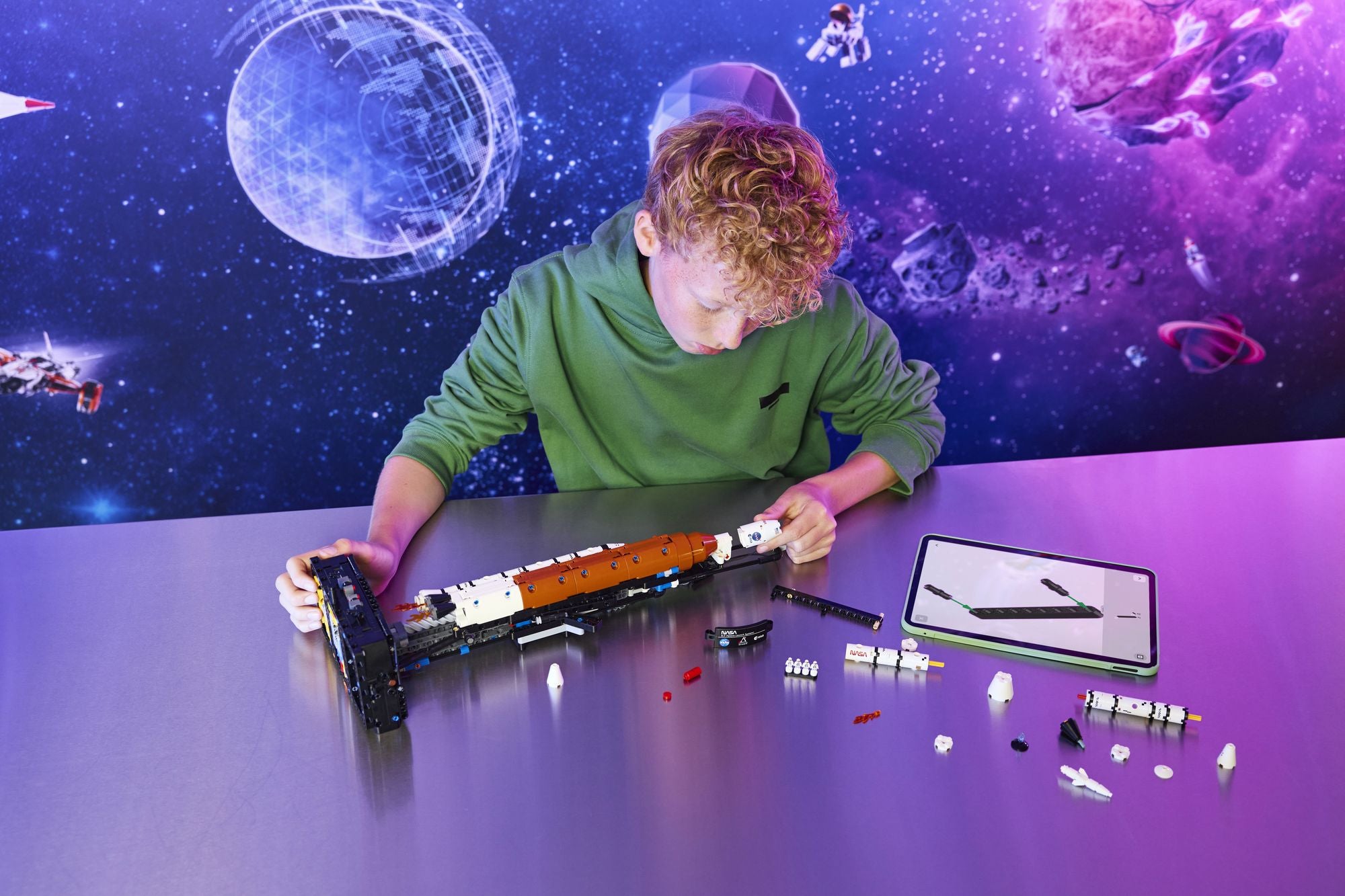 LEGO Technic NASA Artemis Space Launch System Rocket 42221