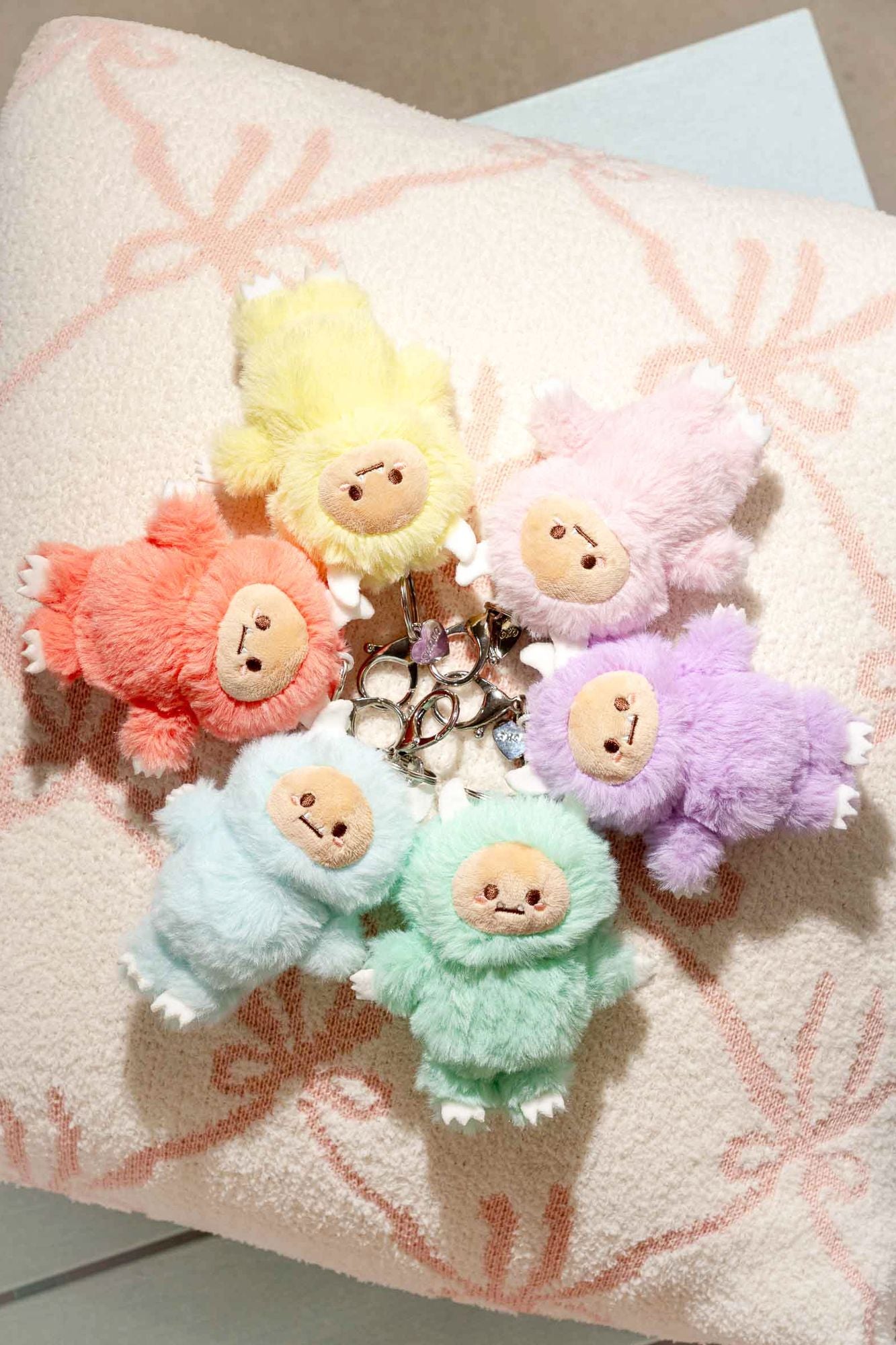 Smoko Pastel Hank Yeti Blind Box Bag Charm