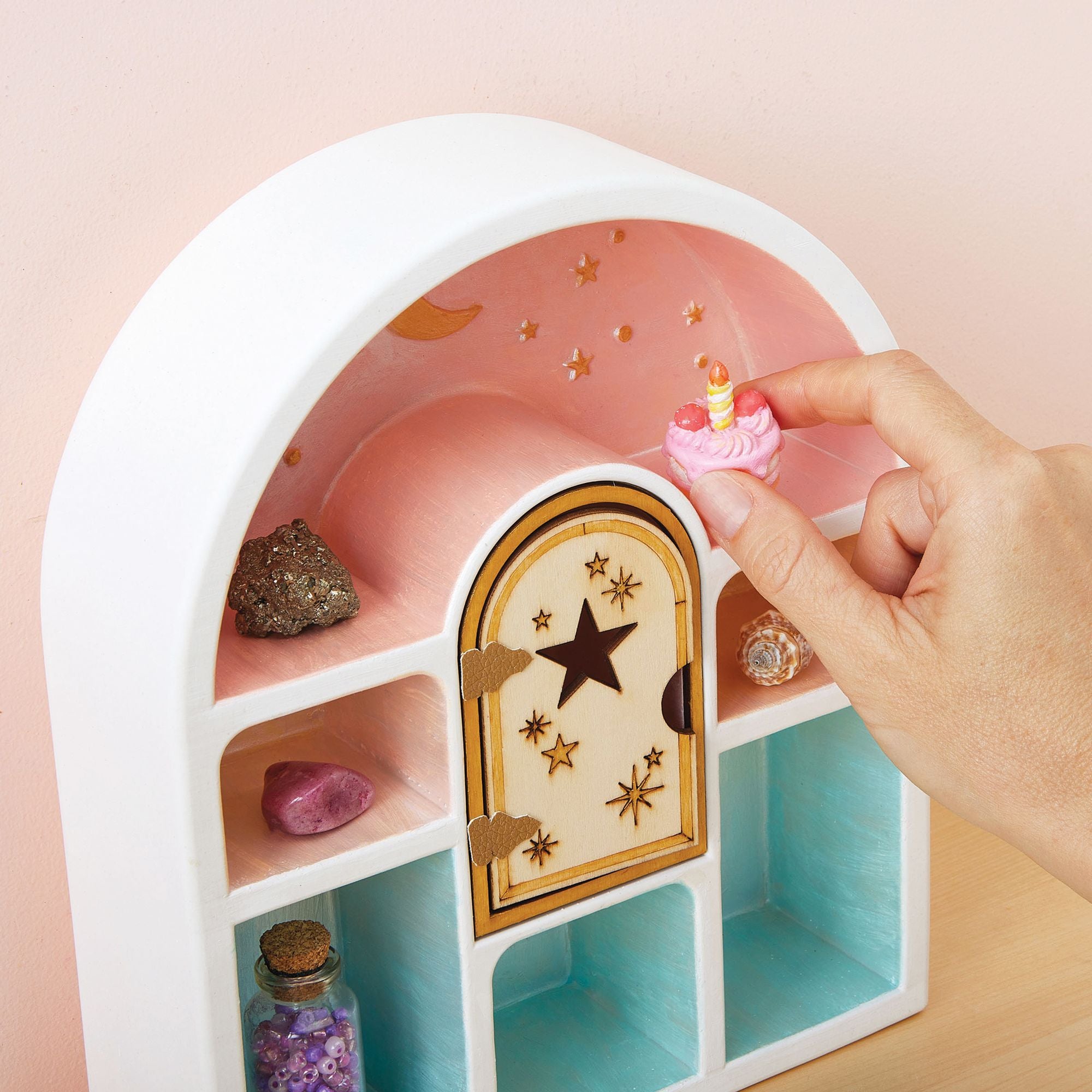 Wish*Craft Paint A Curio Shelf