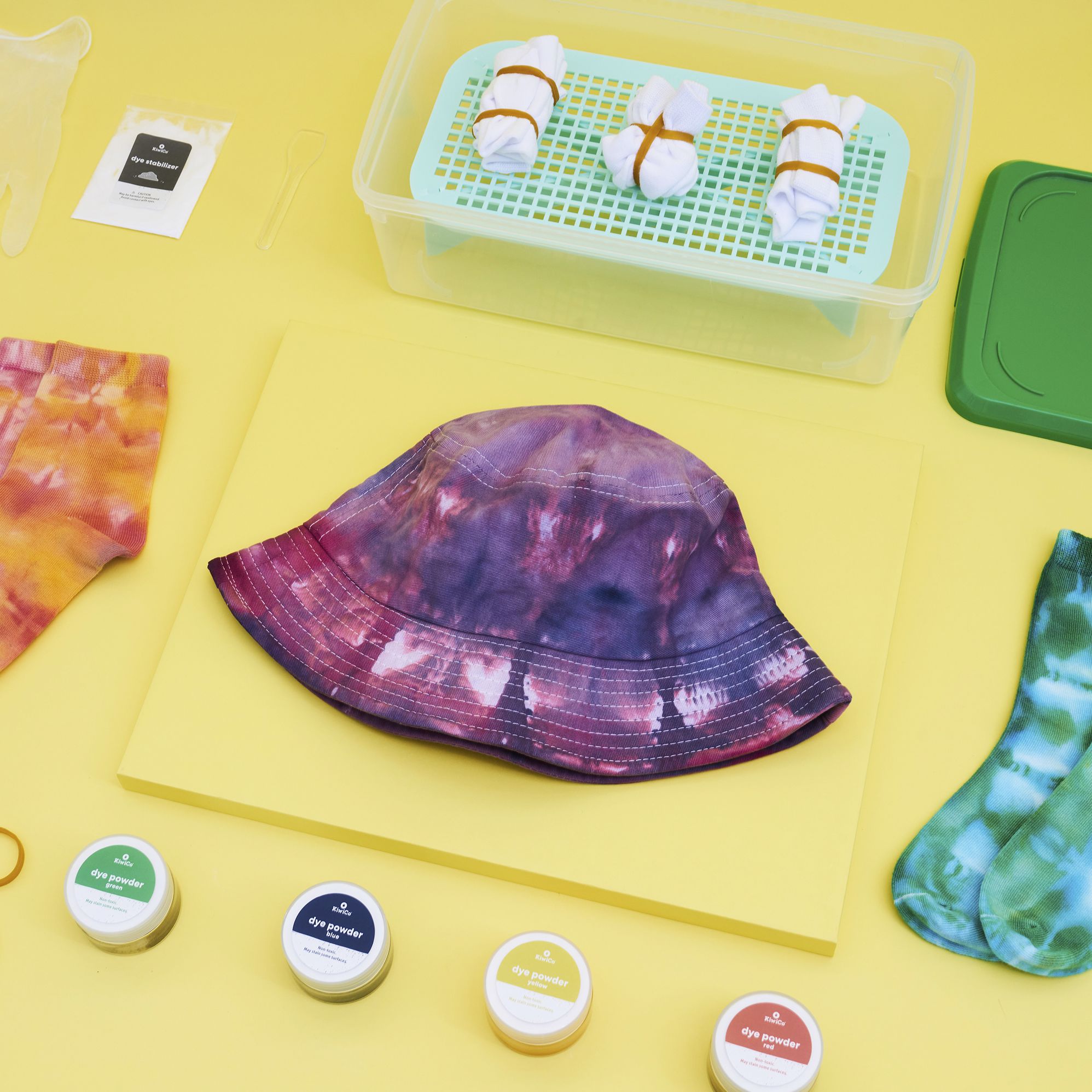 Ice-Dyed Hat & Socks