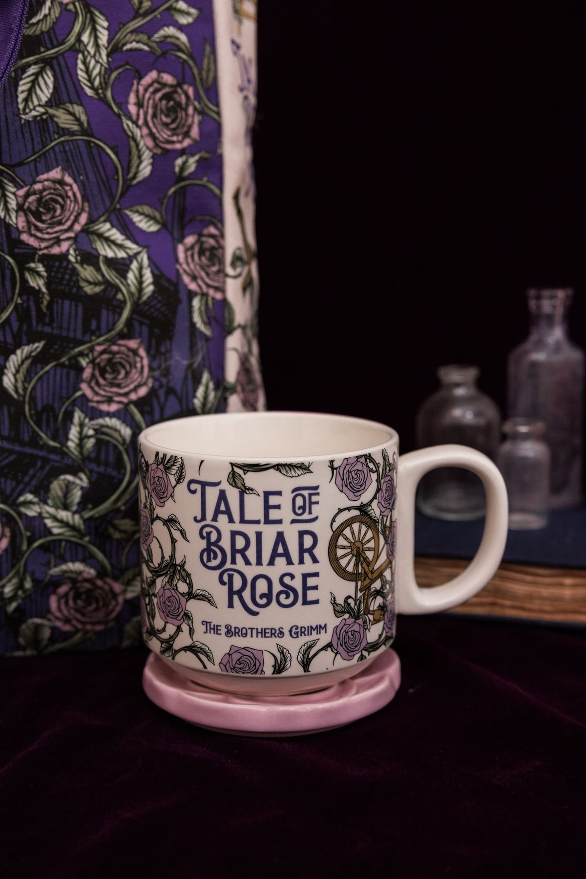 Ceramic Mug with Molded Lid, Briar Rose