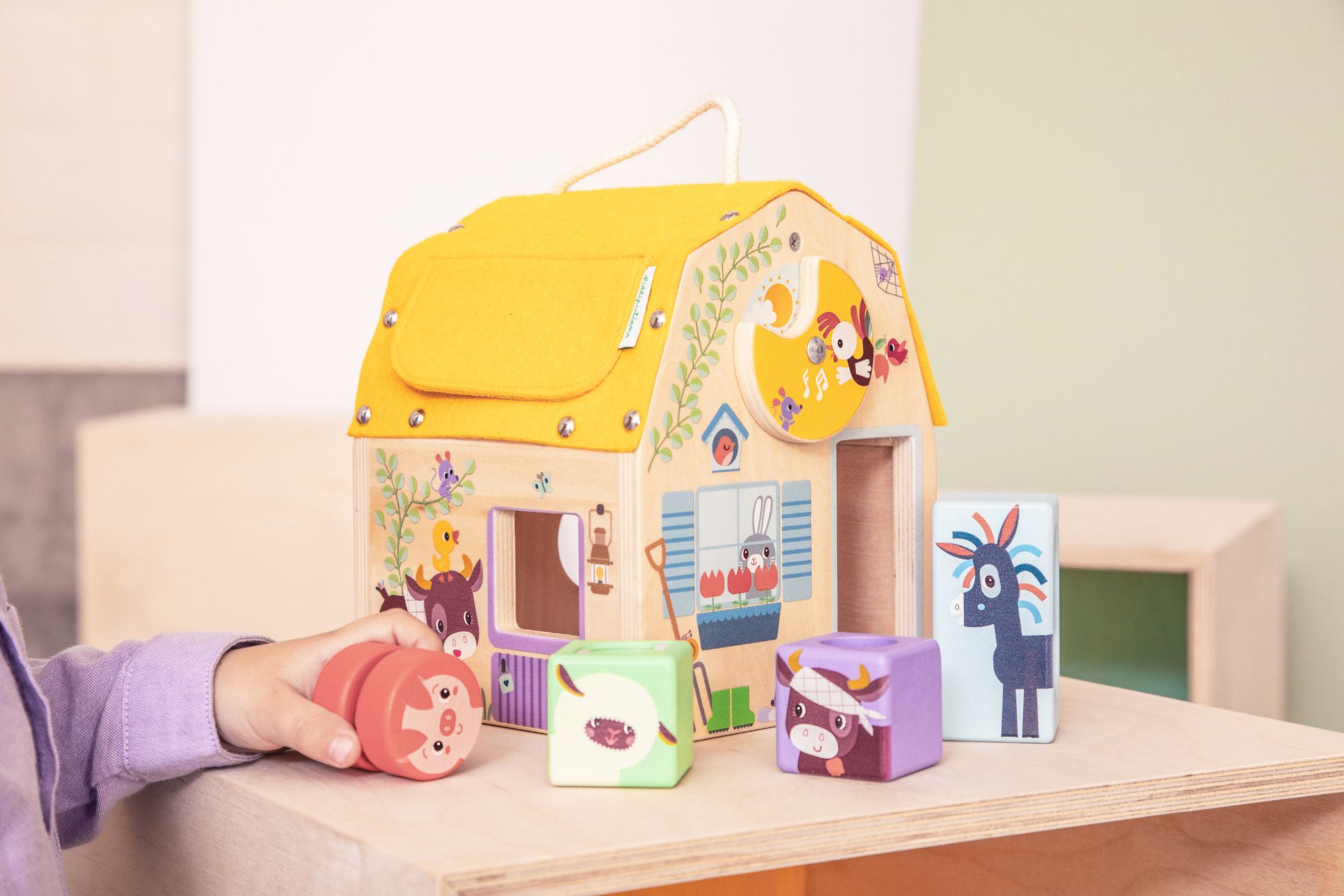 Farm Sounds & Shapes Exploring House