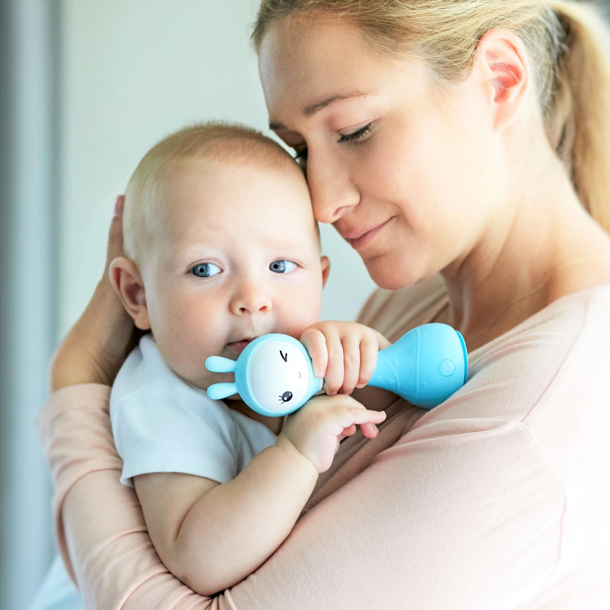 Alilo Smarty Bunny ¿ Baby Rattle with Music, Lights & Color Recognition - Blue