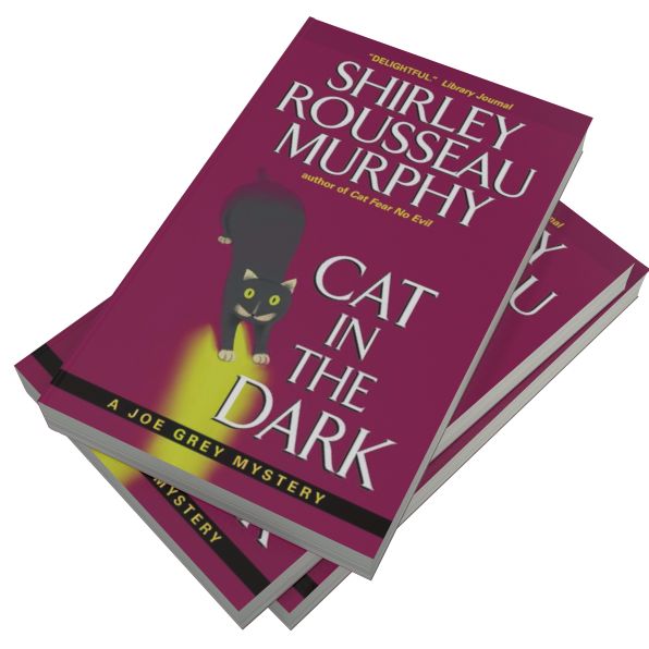 Cat in the Dark (Joe Grey Series #4)