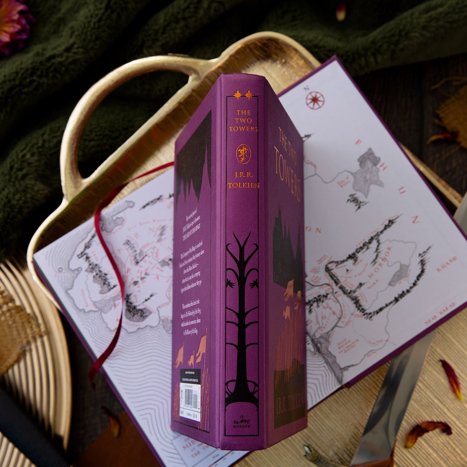 The Two Towers Collector's Edition: Being the Second Part of The Lord of the Rings