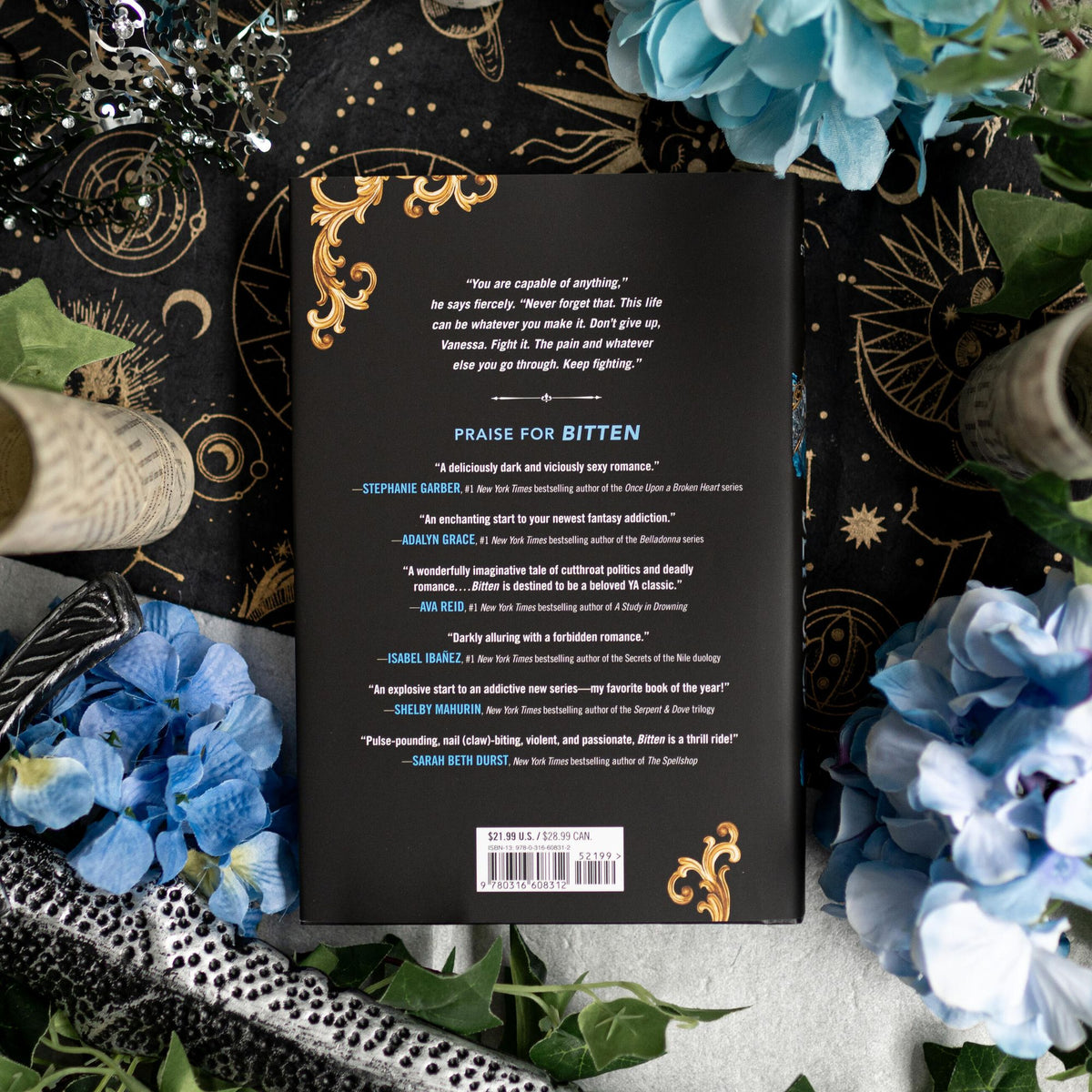Devoured (Deluxe Limited Edition): A Bitten Novel