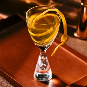 Tiny Cocktails: The Art of Miniature Mixology: A Cocktail Recipe Book