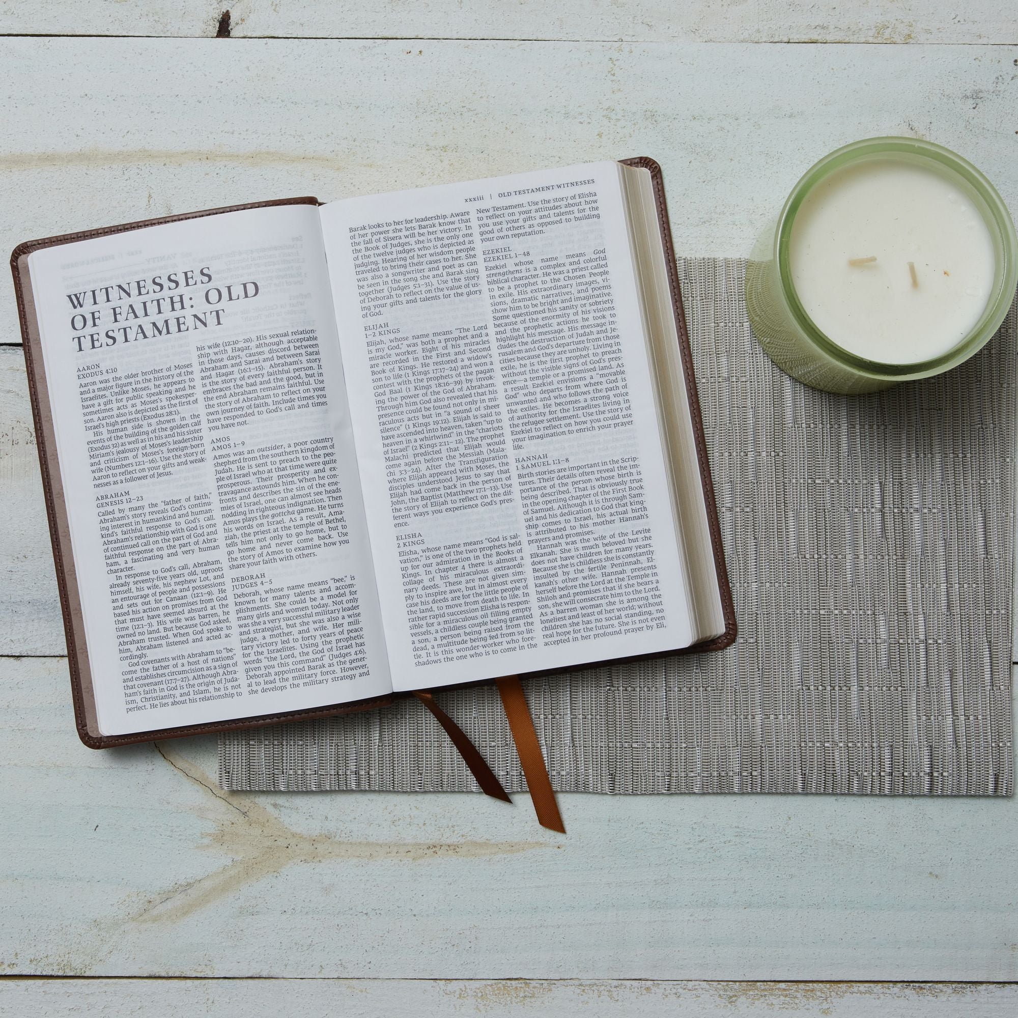 NRSV Catholic Edition Gift Bible, White Leathersoft (Comfort Print, Holy Bible, Complete Catholic Bible, NRSV CE): Holy Bible