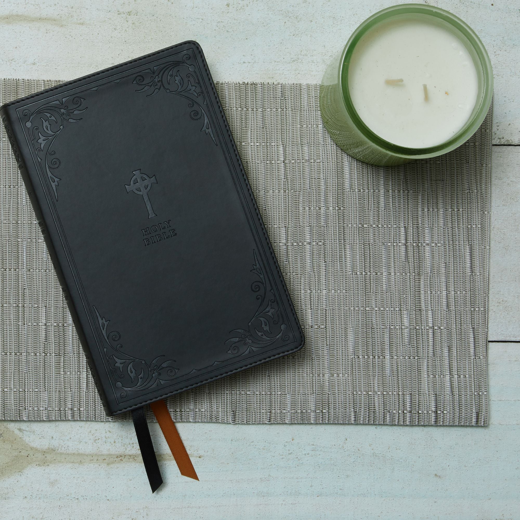 NRSV Catholic Edition Gift Bible, Black Leathersoft (Comfort Print, Holy Bible, Complete Catholic Bible, NRSV CE): Holy Bible