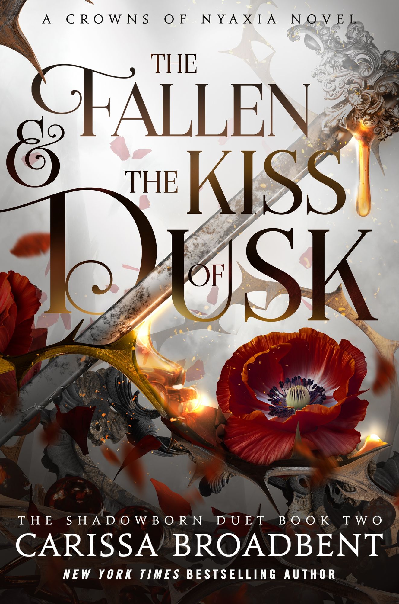 The Fallen and the Kiss of Dusk: The Shadowborn Duet, Book Two (Crowns of Nyaxia Series #4)