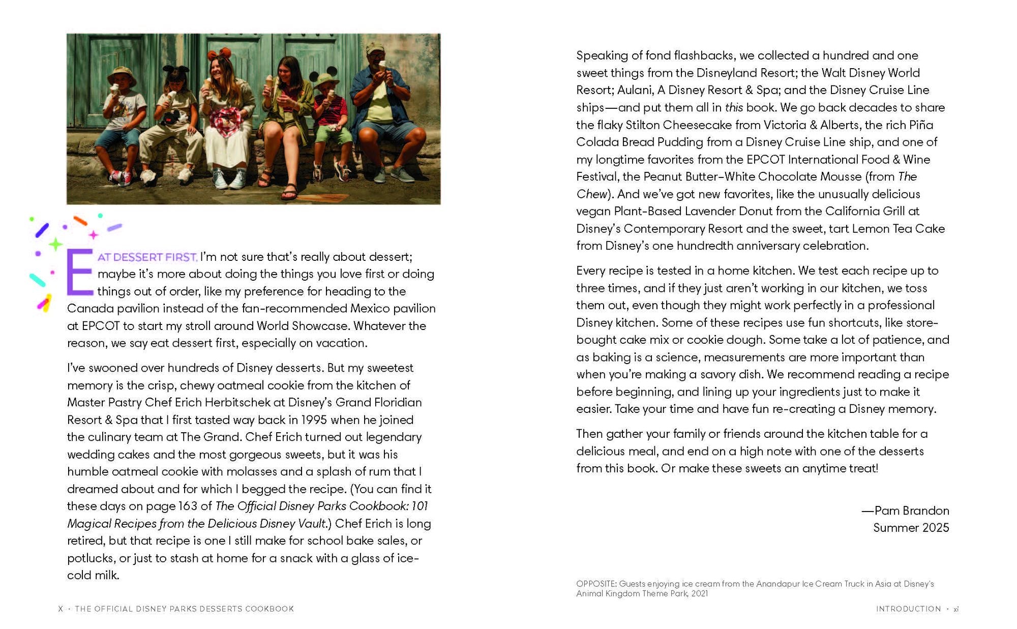 The Official Disney Parks Desserts Cookbook: Remembering 101 Sweet Delicious Disney Recipes