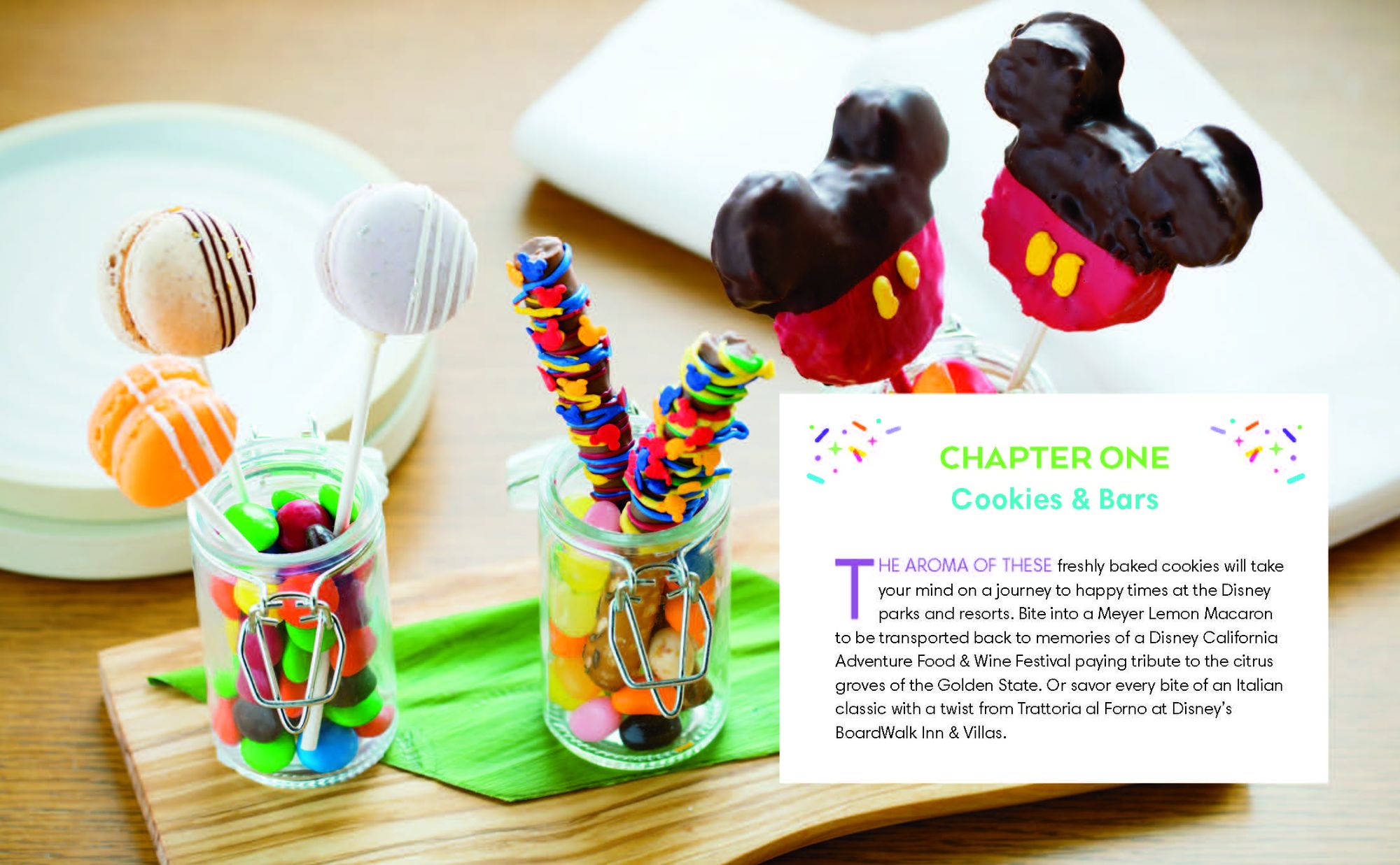 The Official Disney Parks Desserts Cookbook: Remembering 101 Sweet Delicious Disney Recipes