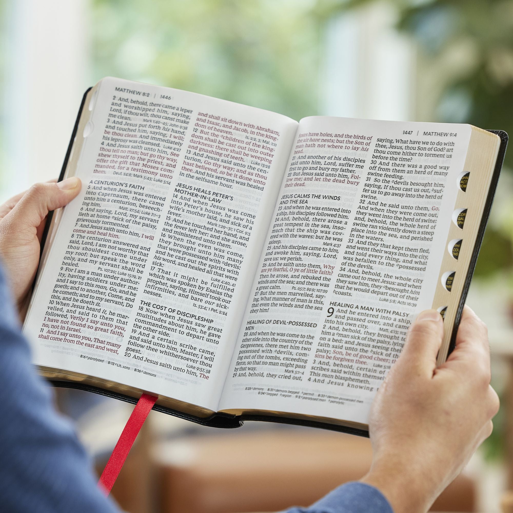 KJV Giant Print End-of-Verse Reference Bible, Black Leathersoft, Red Letter, Comfort Print (Thumb Indexed)