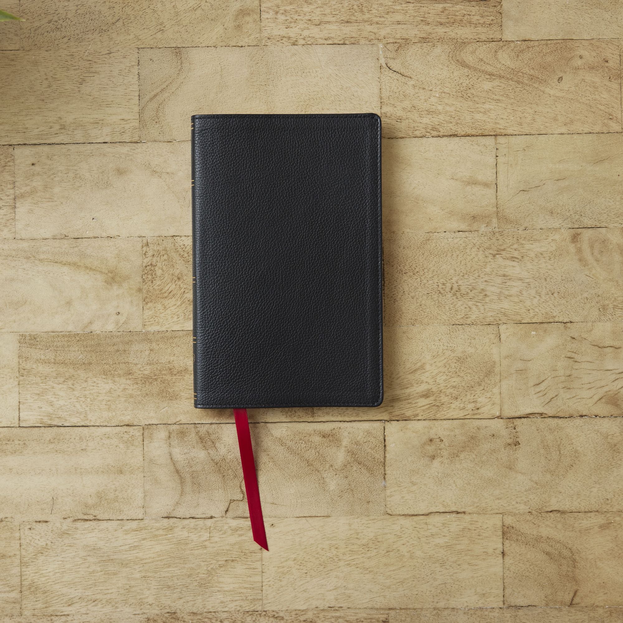 NKJV, Personal Size New Testament, Black Genuine Leather, Red Letter, Comfort Print