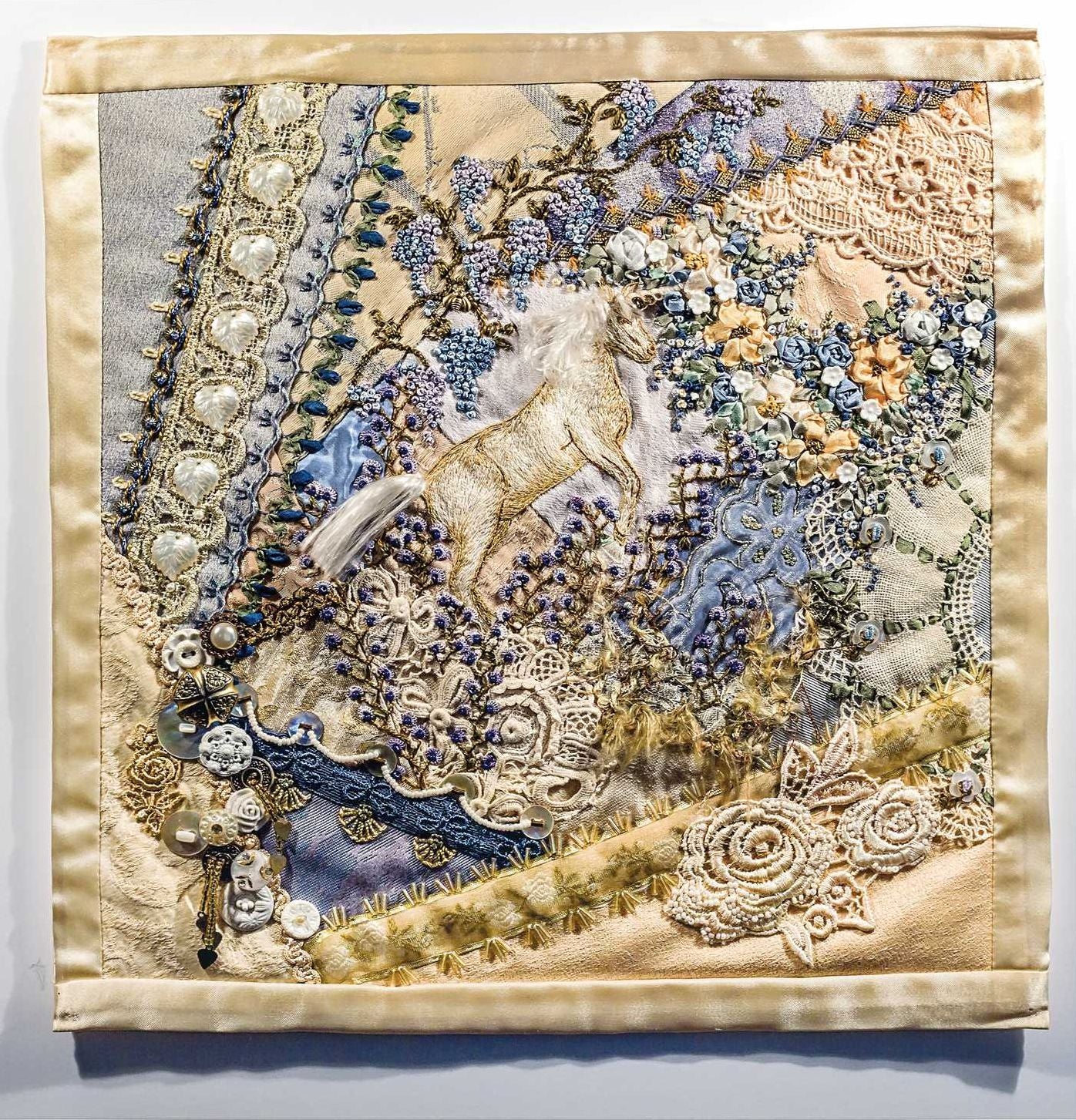 The Visual Guide to Crazy Quilting Design: Simple Stitches, Stunning Results