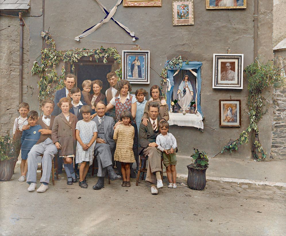 Old Ireland in Colour 2