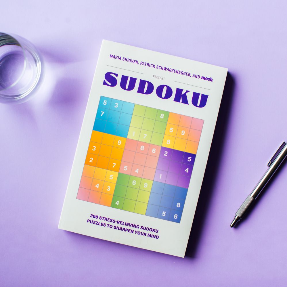 200 Stress-Relieving Sudoku Puzzles to Sharpen Your Mind: Presented by Maria Shriver, Patrick Schwarzenegger, and MOSH