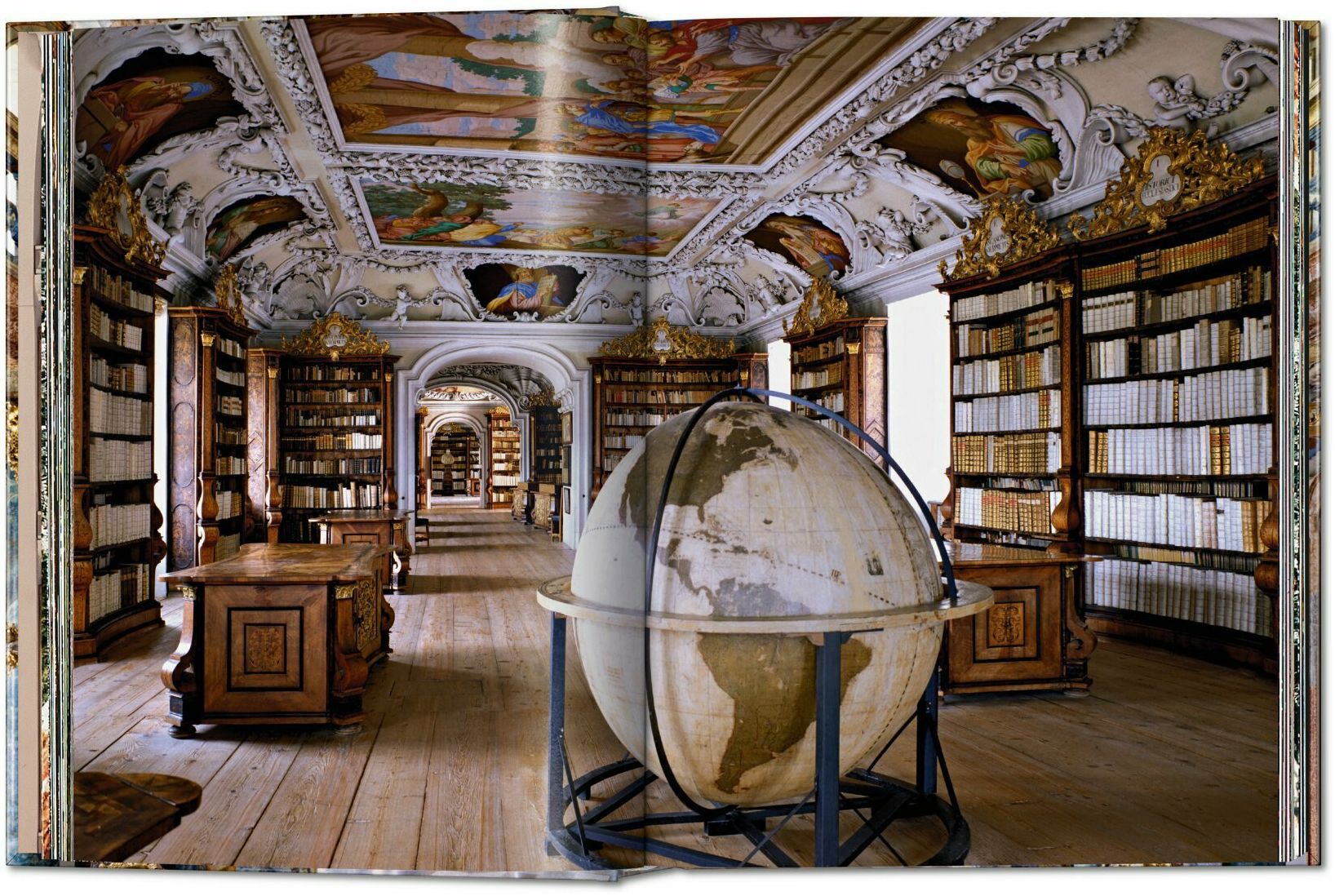 Massimo Listri. The World's Most Beautiful Libraries. 45th Ed.