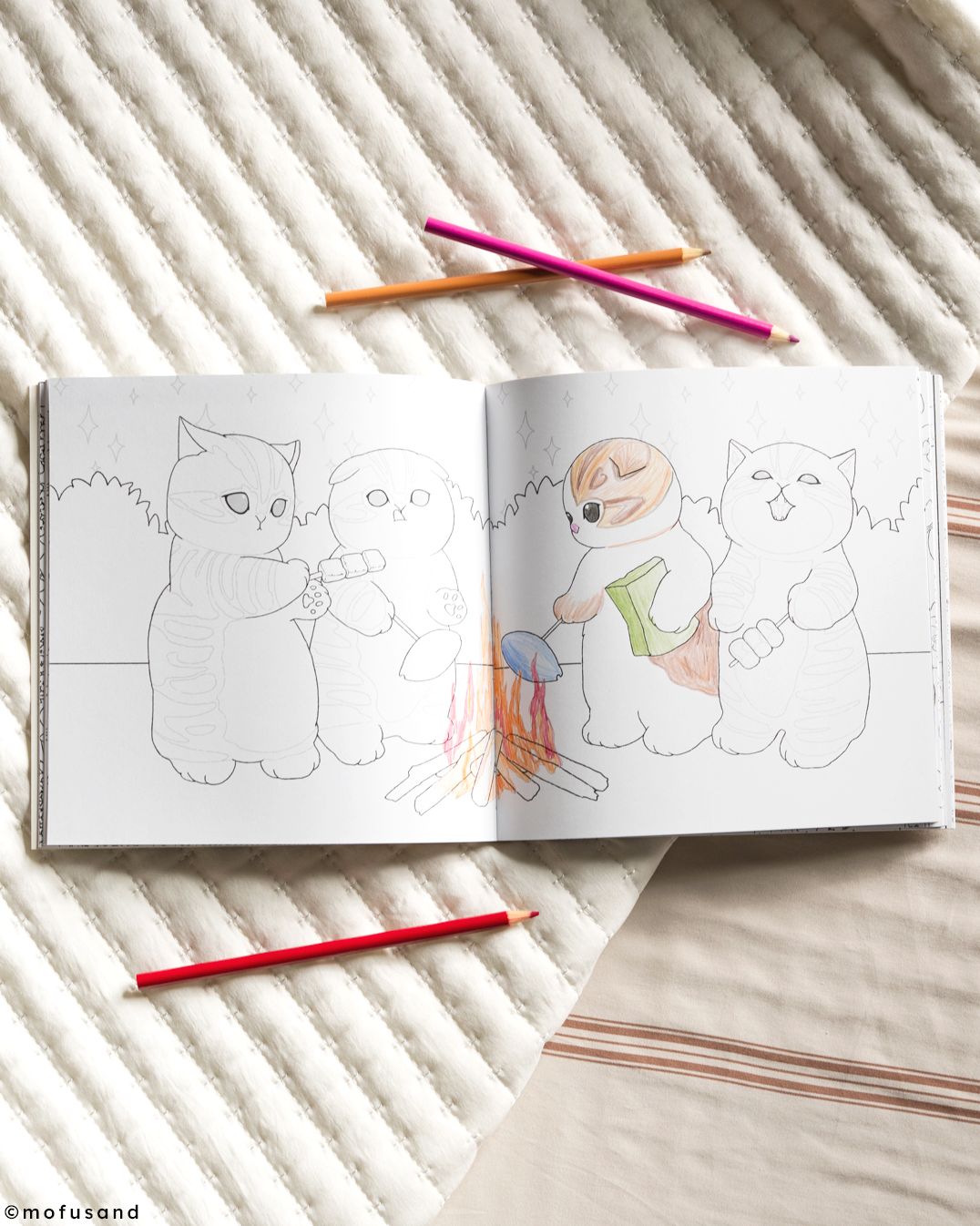 Mofusand: An Official Coloring Book