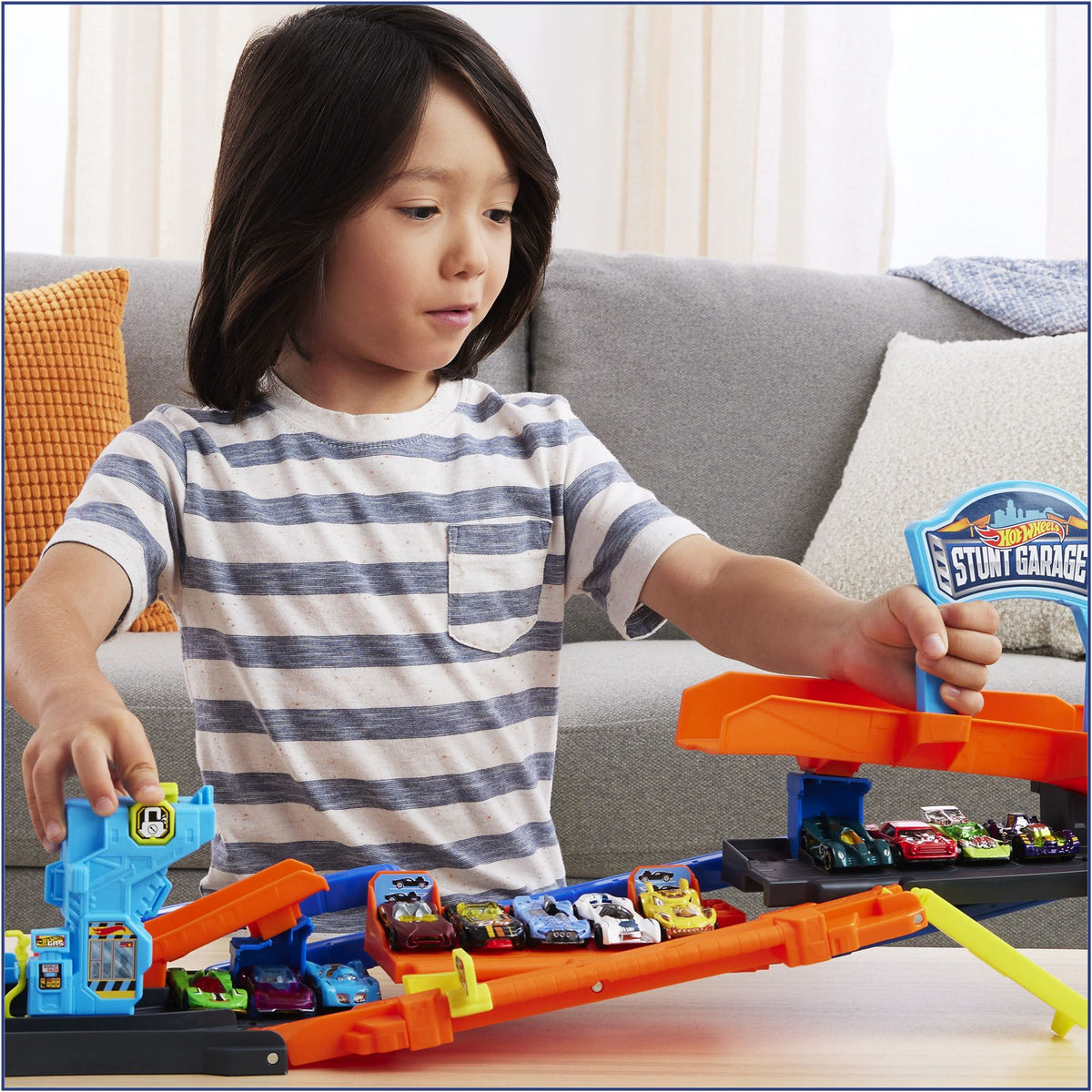 Hot Wheels City¿ Transforming Stunt Garage JHL94