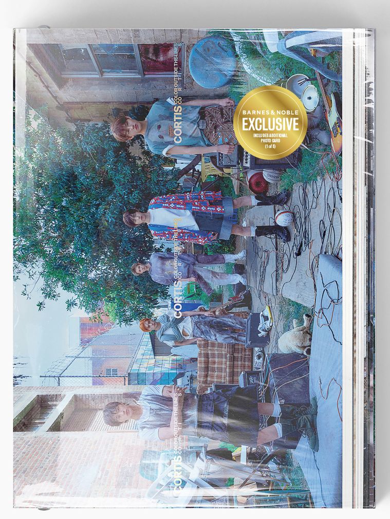 COLOR OUTSIDE THE LINES [Scene 3 ver.] [Barnes & Noble Exclusive]