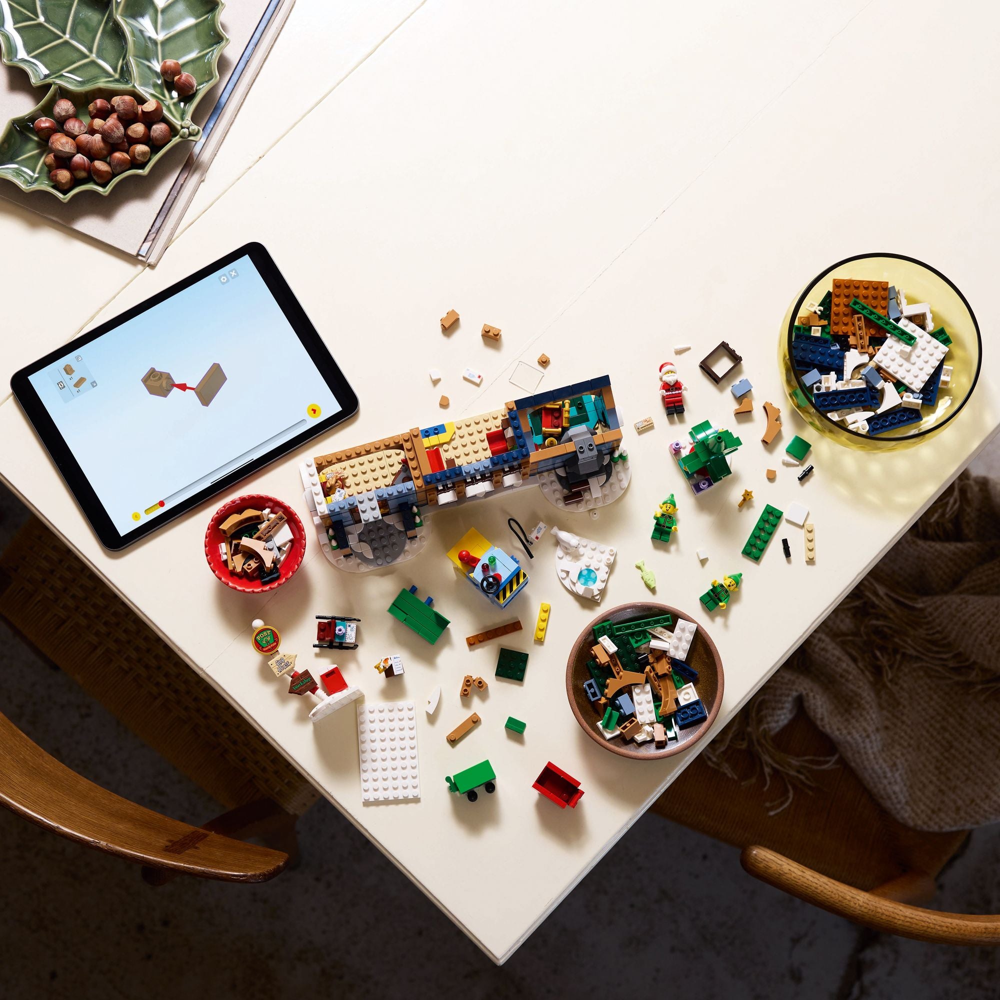 LEGO Icons Santa's Post Office 10339