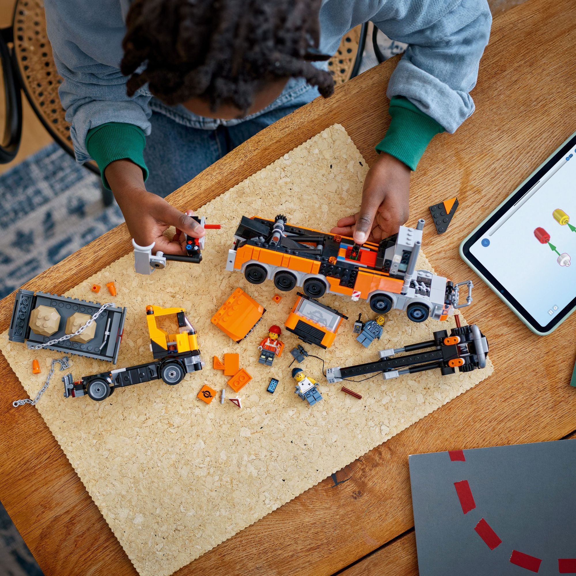 LEGO City Big Vehicles Heavy-Duty Recovery Tow Truck with Crane 60467