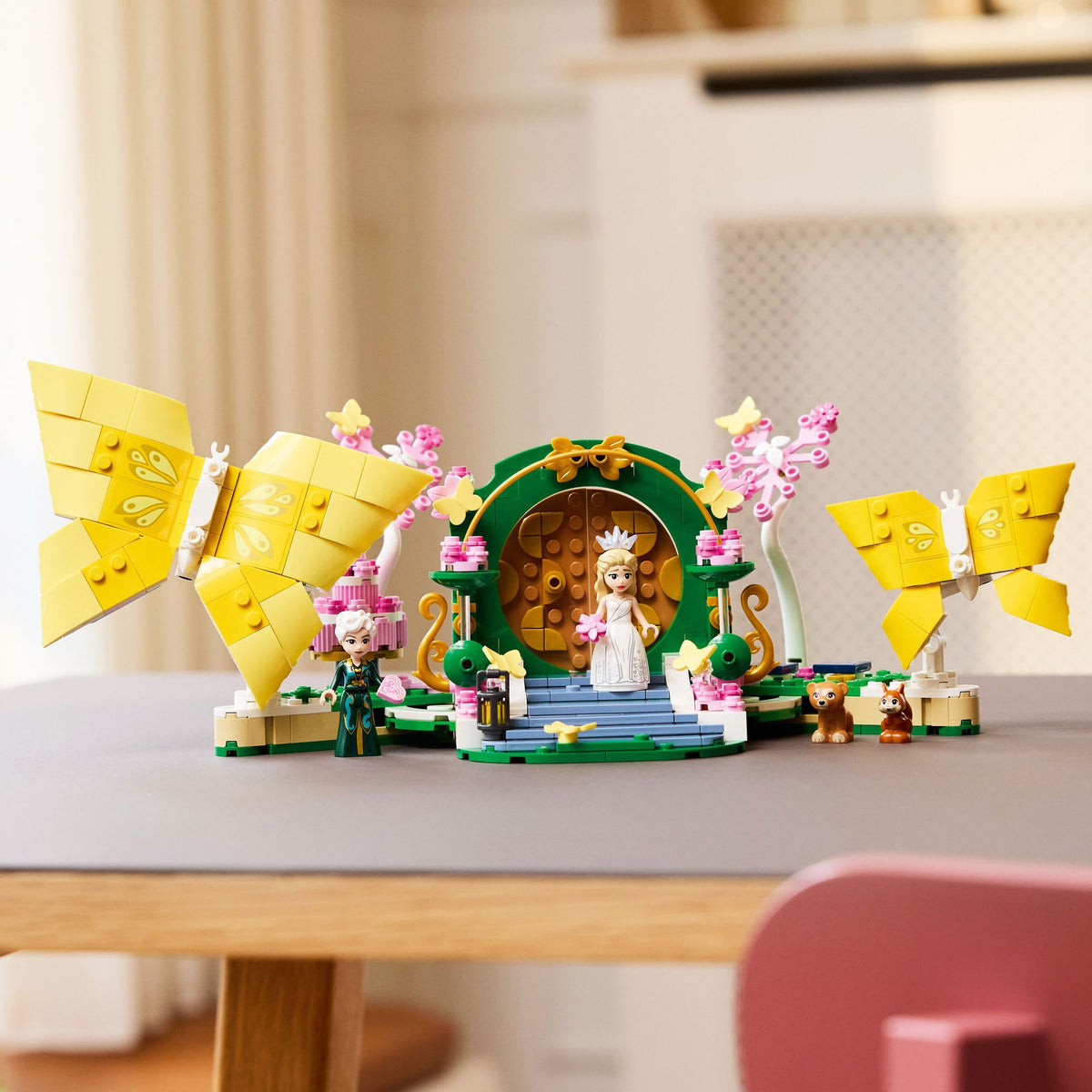 LEGO Wicked Glinda's Wedding Day 75688