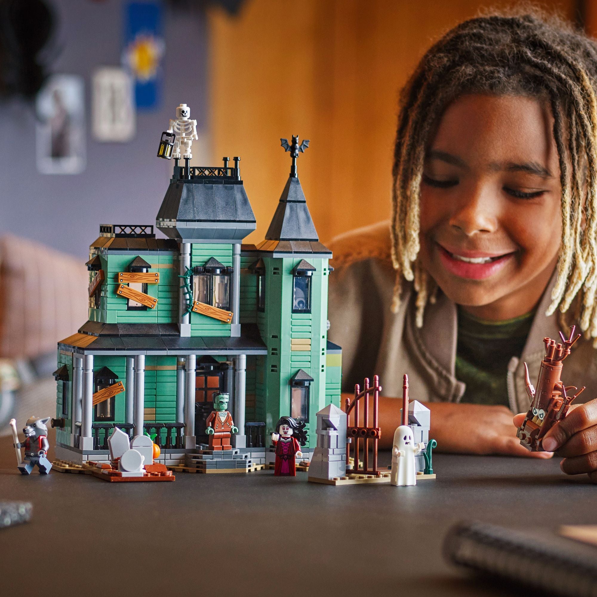 LEGO Creator Haunted Mansion 31167