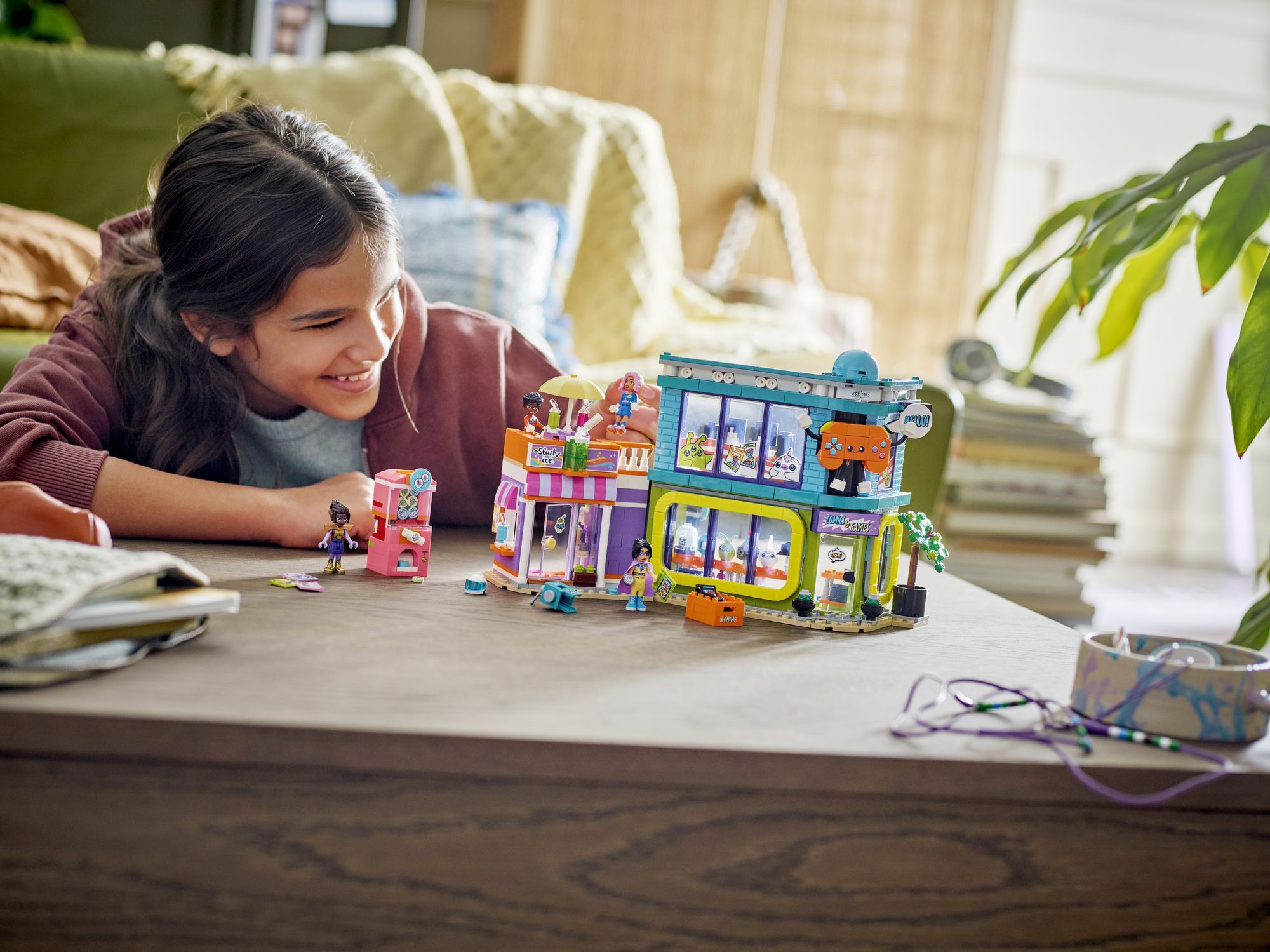 LEGO Friends Comic Book and Game Store 42674