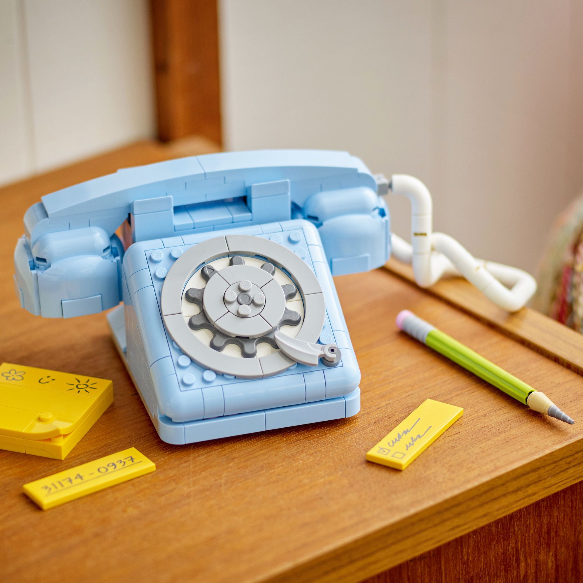 LEGO Creator Retro Telephone 31174