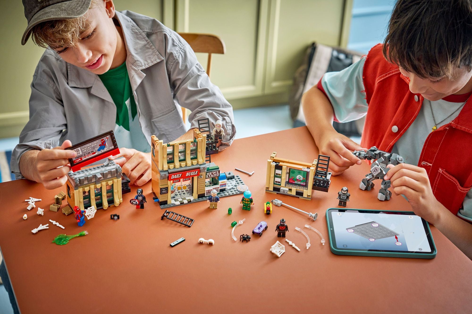 LEGO Super Heroes Marvel Spider-Man vs. Mysterio: The Daily Bugle 7634