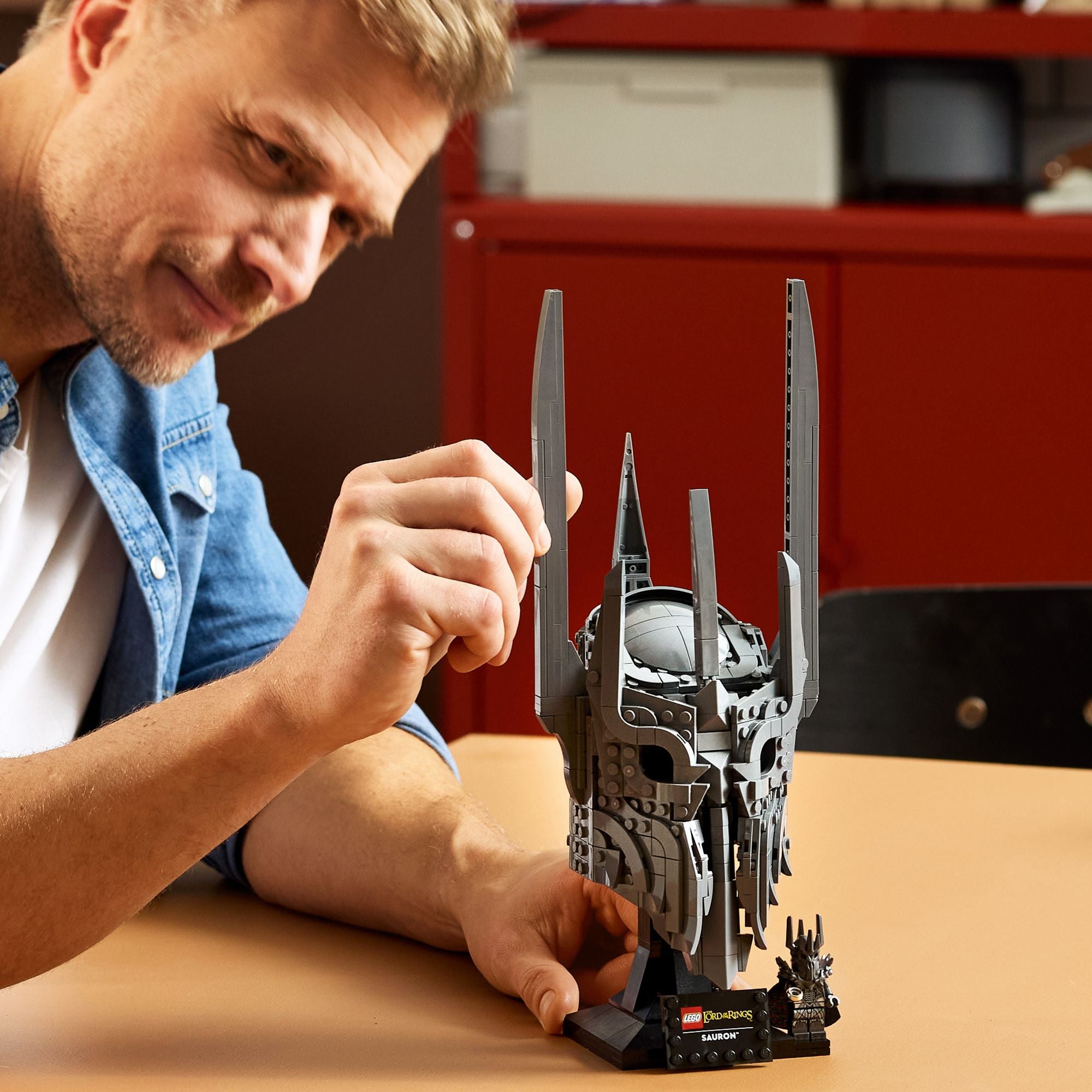 LEGO Icons The Lord of the Rings: Sauron's Helmet 11373