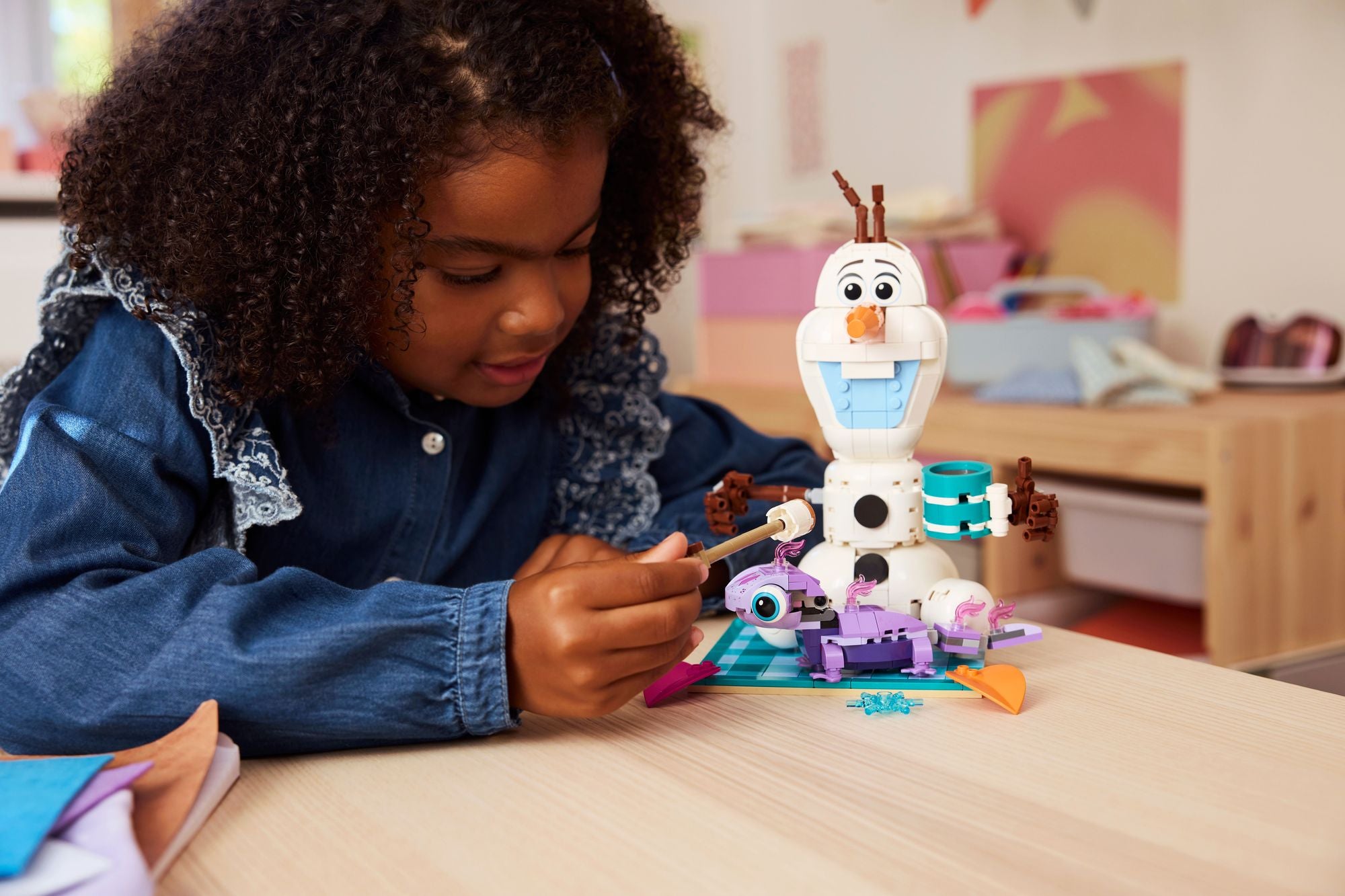 LEGO Disney Olaf and Brunis Picnic Fun 43287