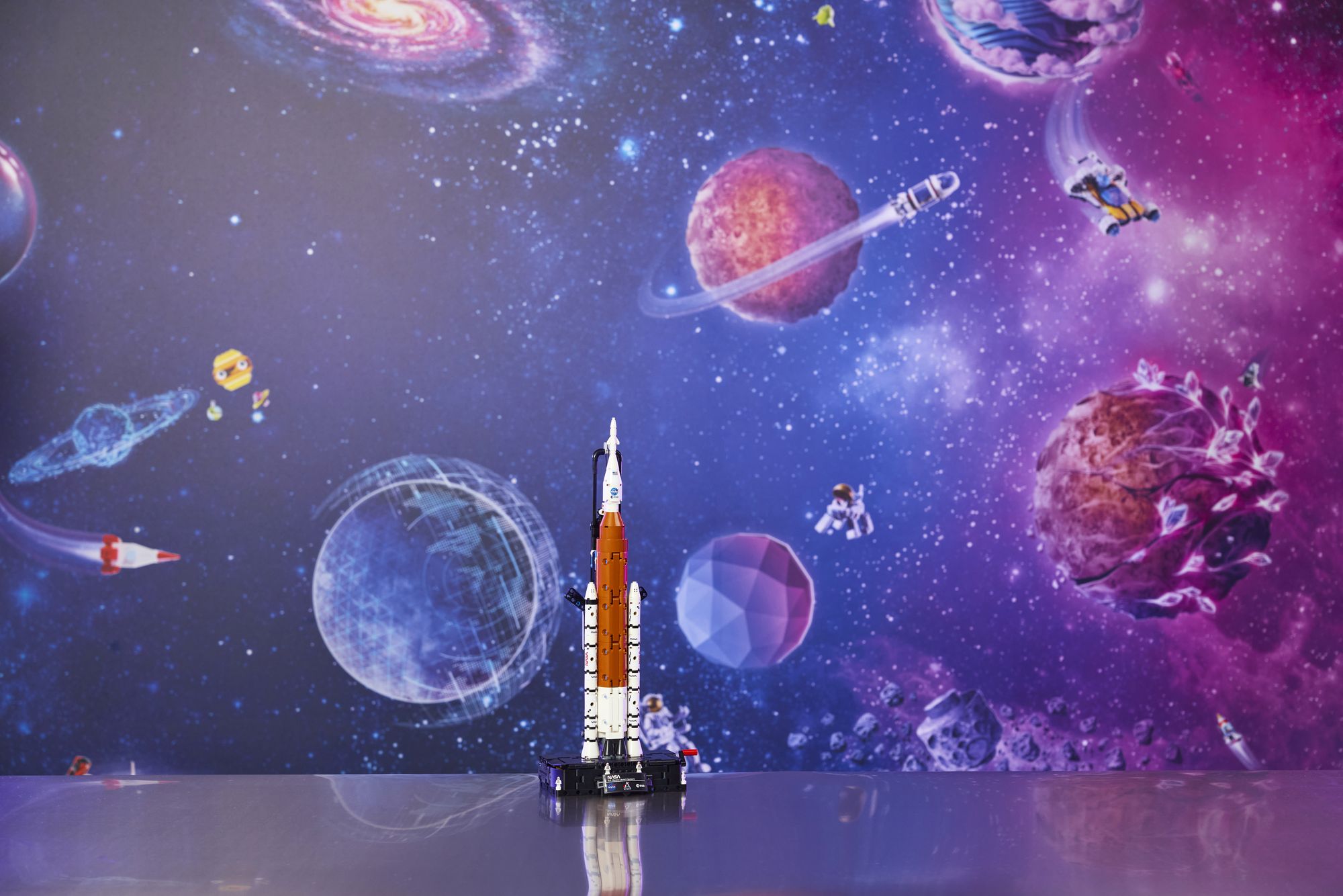 LEGO Technic NASA Artemis Space Launch System Rocket 42221
