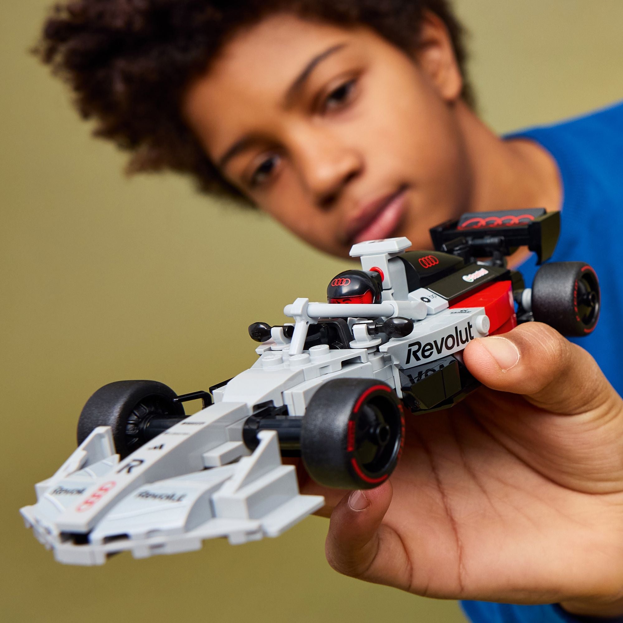 LEGO Speed Champions Audi Revolut F1® Team R26 Race Car 77259
