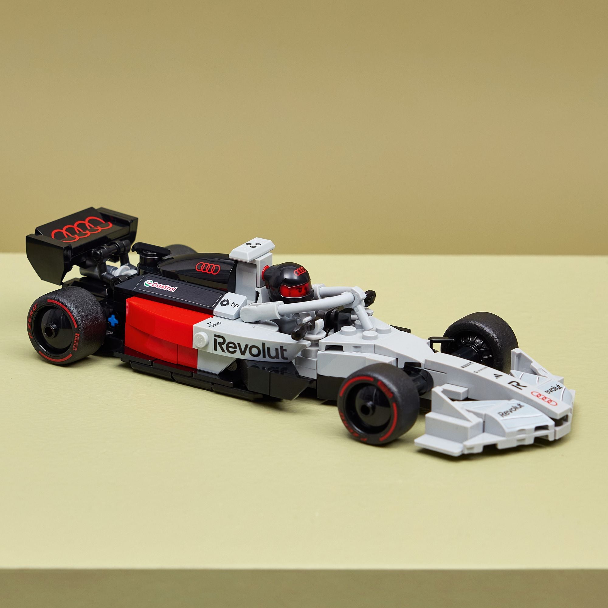 LEGO Speed Champions Audi Revolut F1® Team R26 Race Car 77259