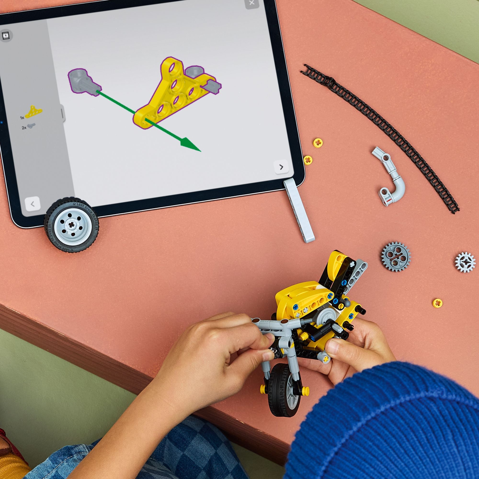 LEGO Technic Yellow Motorcycle 42225