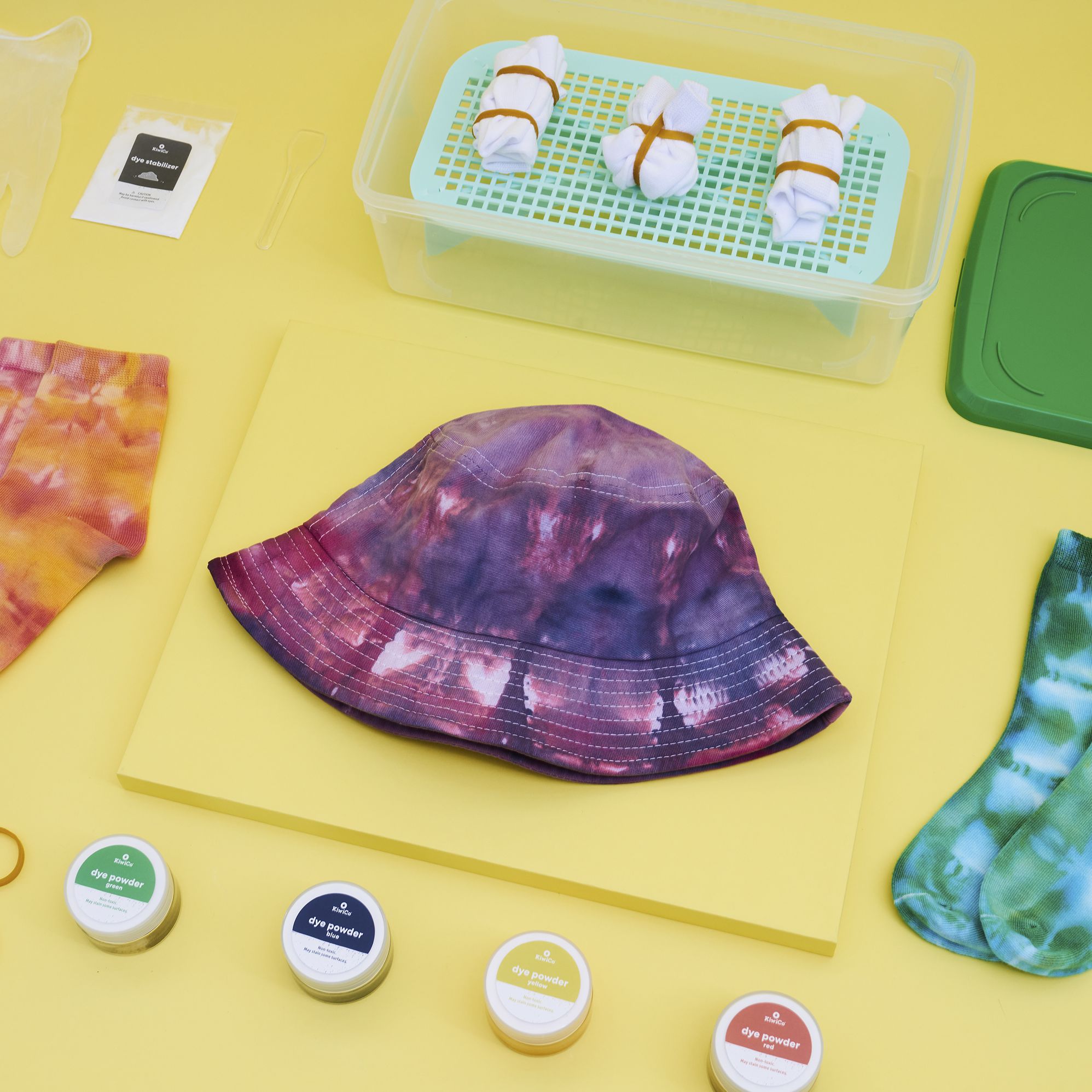 Ice-Dyed Hat & Socks