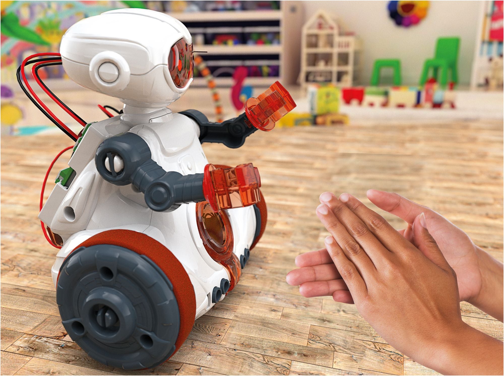 SCIENCE & PLAY-MIO THE ROBOT