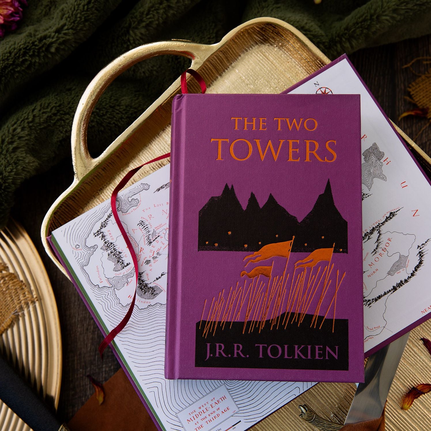 The Two Towers Collector's Edition: Being the Second Part of The Lord of the Rings